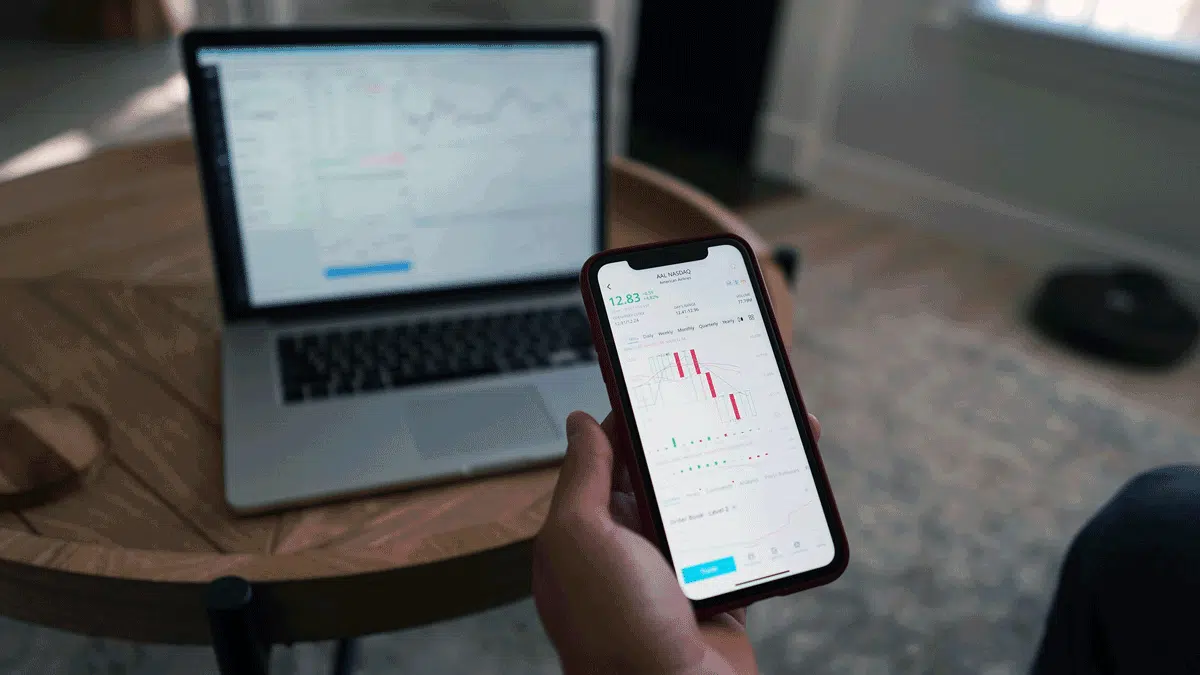 Het beste beleggingsplatform kiezen: De ultieme gids voor 2025